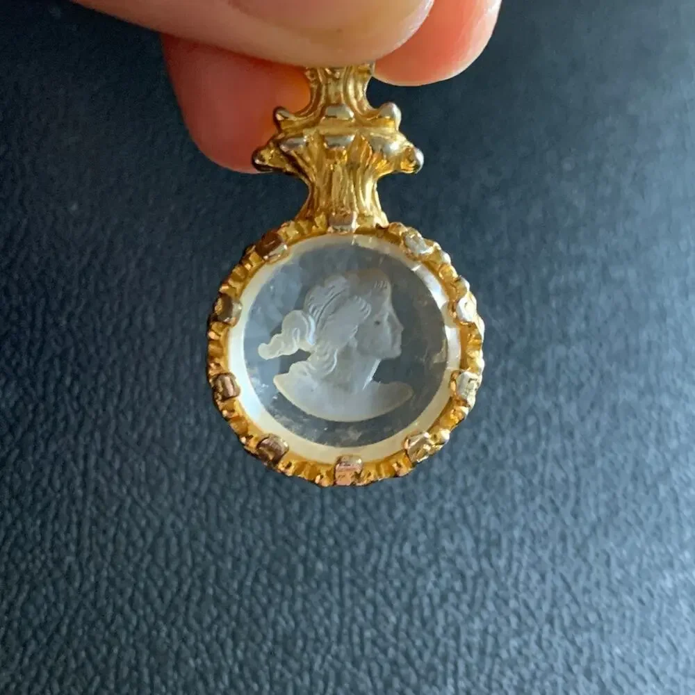 Vintage Goldette Glass Intaglio Cameo Pendant Gold Tone
